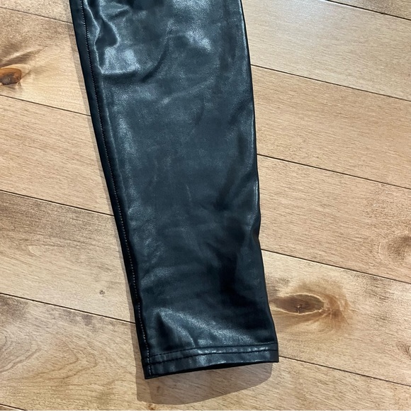 SOLD!! Aritzia Wilfred Free Daria faux leather black leggings pants - size small - Picture 3 of 15